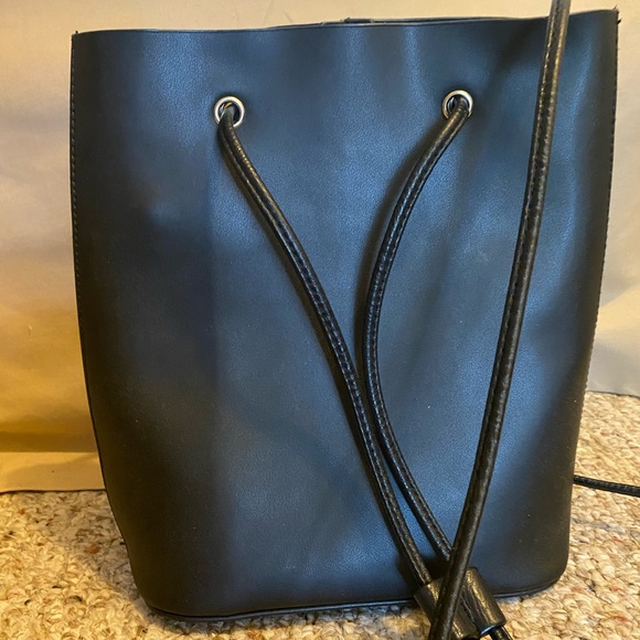 Free People draw-string Crossbody Purse - Picture 1 of 4